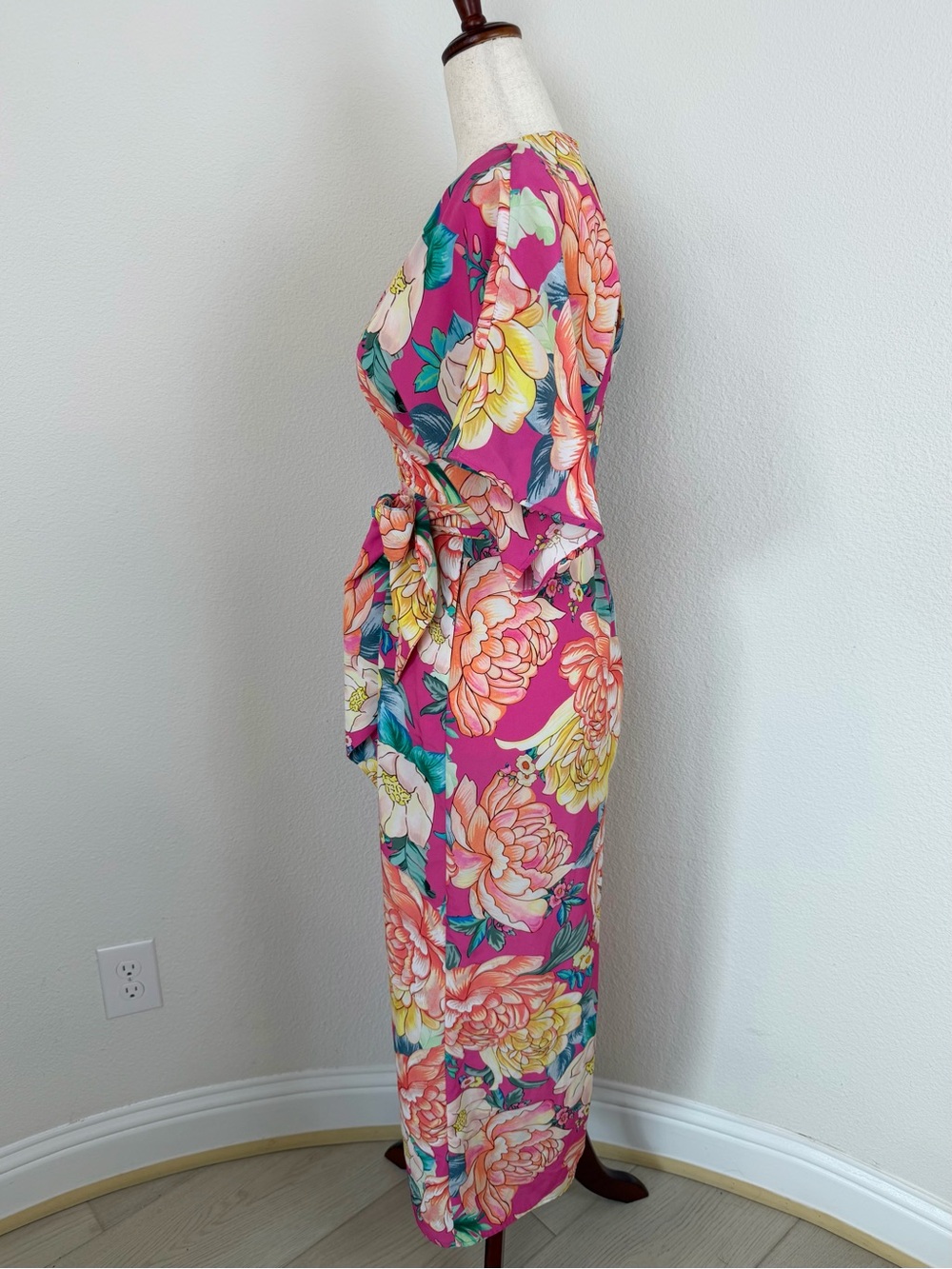 Anthropologie FARM Rio Eulalie Floral Wide Leg Jumpsuit, Peony Print, V-Neck - Picture 14 of 16